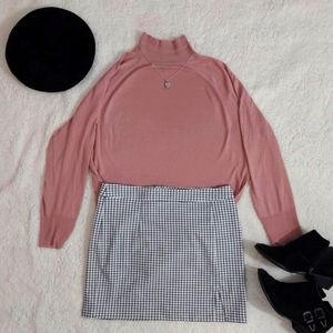 Black and white checkered pencil mini skirt.